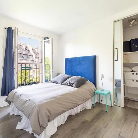 Apartament In Front Of Sacre Coeur - 2 Bedrooms In Last Floor
