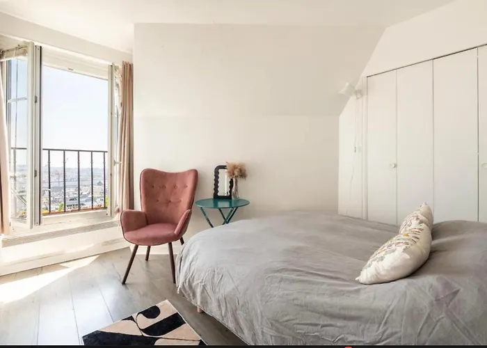 In Front Of Sacre Coeur - 2 Bedrooms In Last Floor Paris
